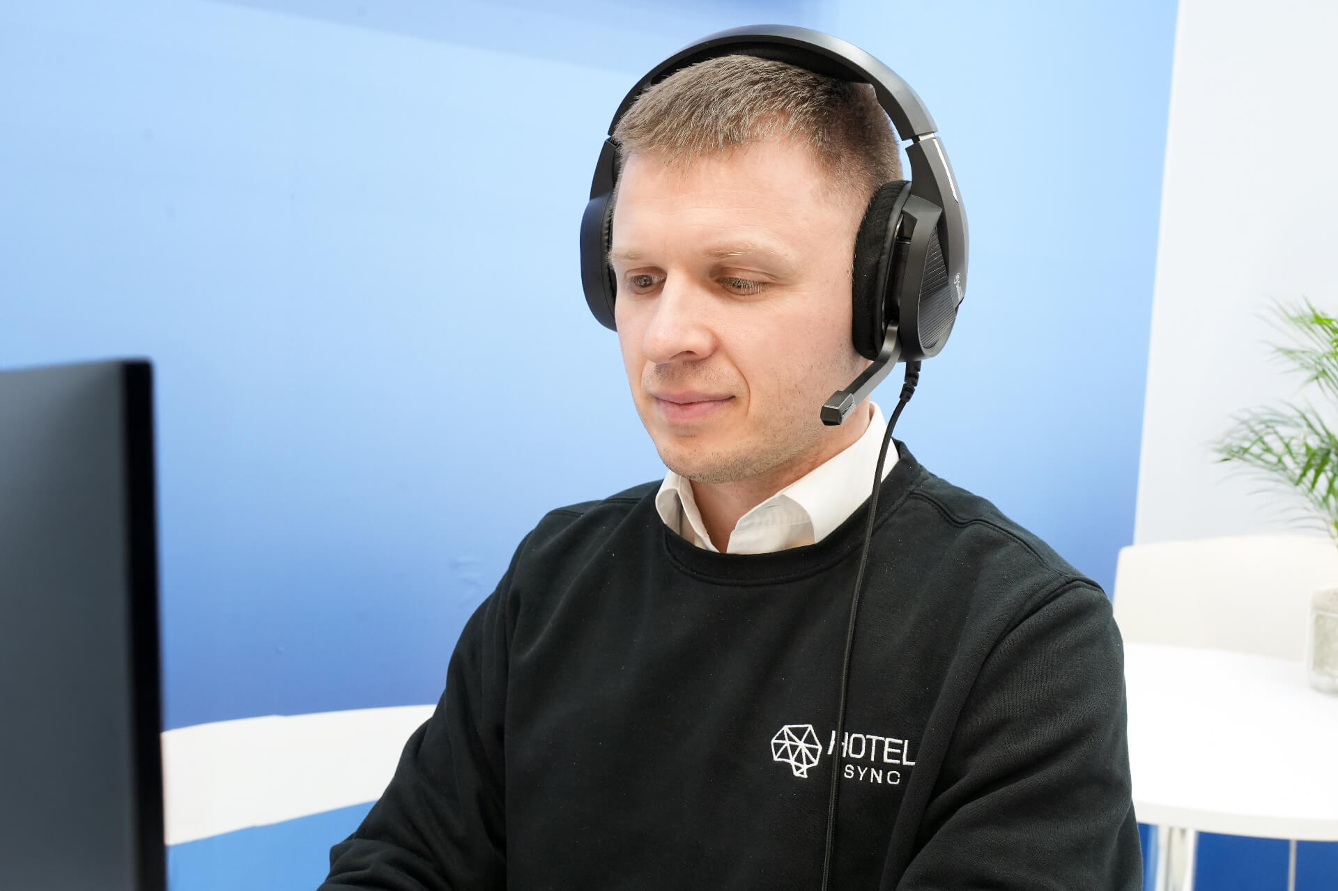 Suport HotelSync, Zoki este pe chat